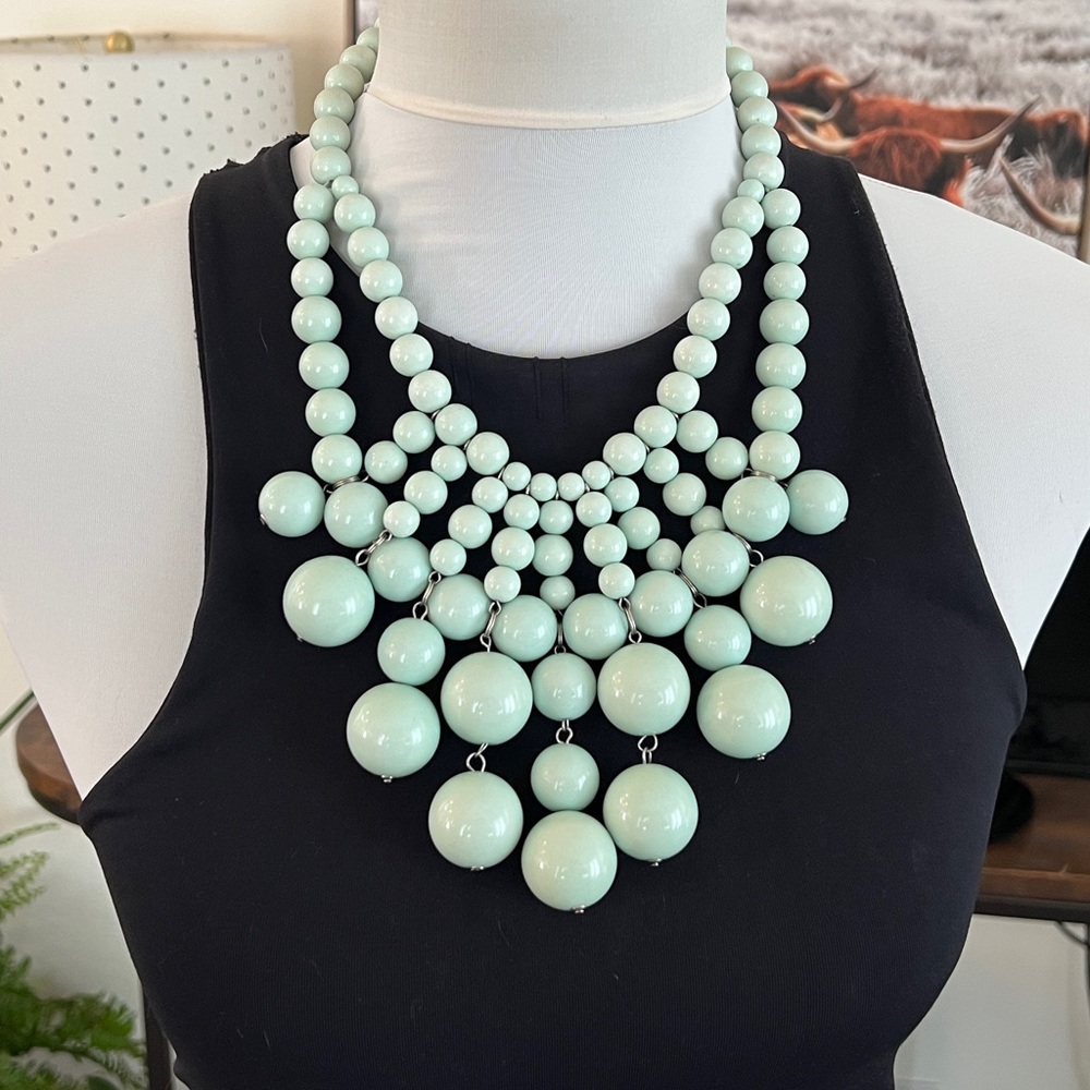 Vintage Chunky Beaded Statement Necklace in Mint Green